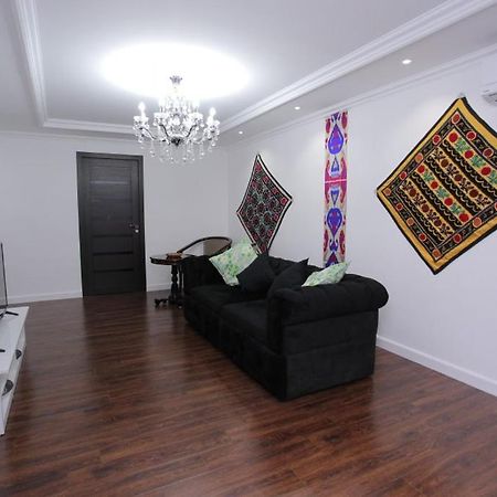 Overlooking Registan Square Luxury 2 Bedrooms Apartment Самарканд Екстериор снимка