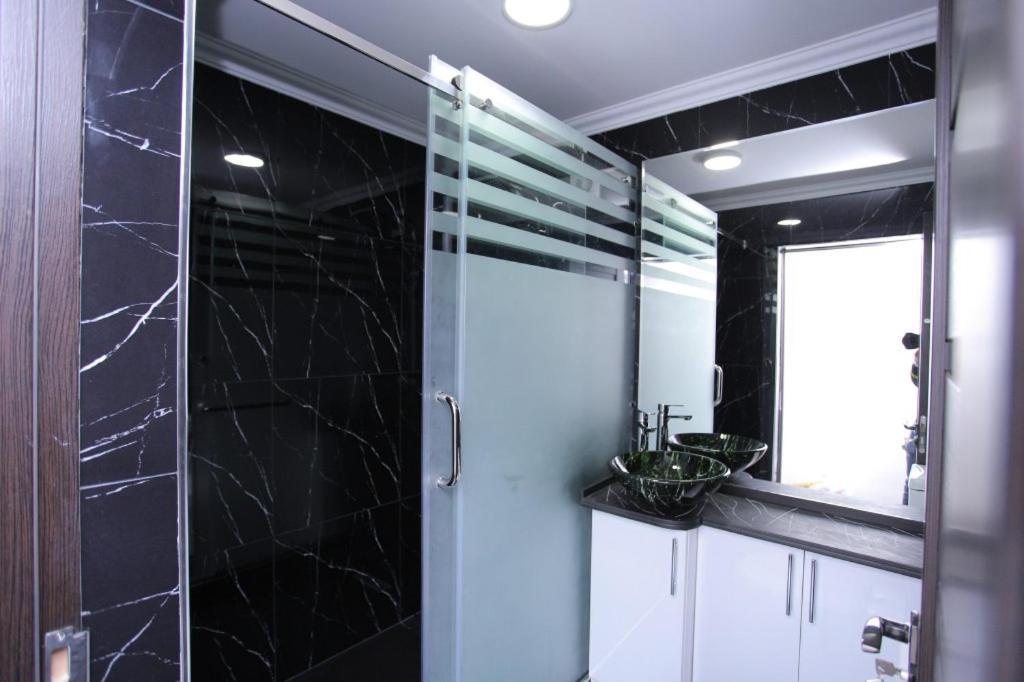 Overlooking Registan Square Luxury 2 Bedrooms Apartment Самарканд Екстериор снимка